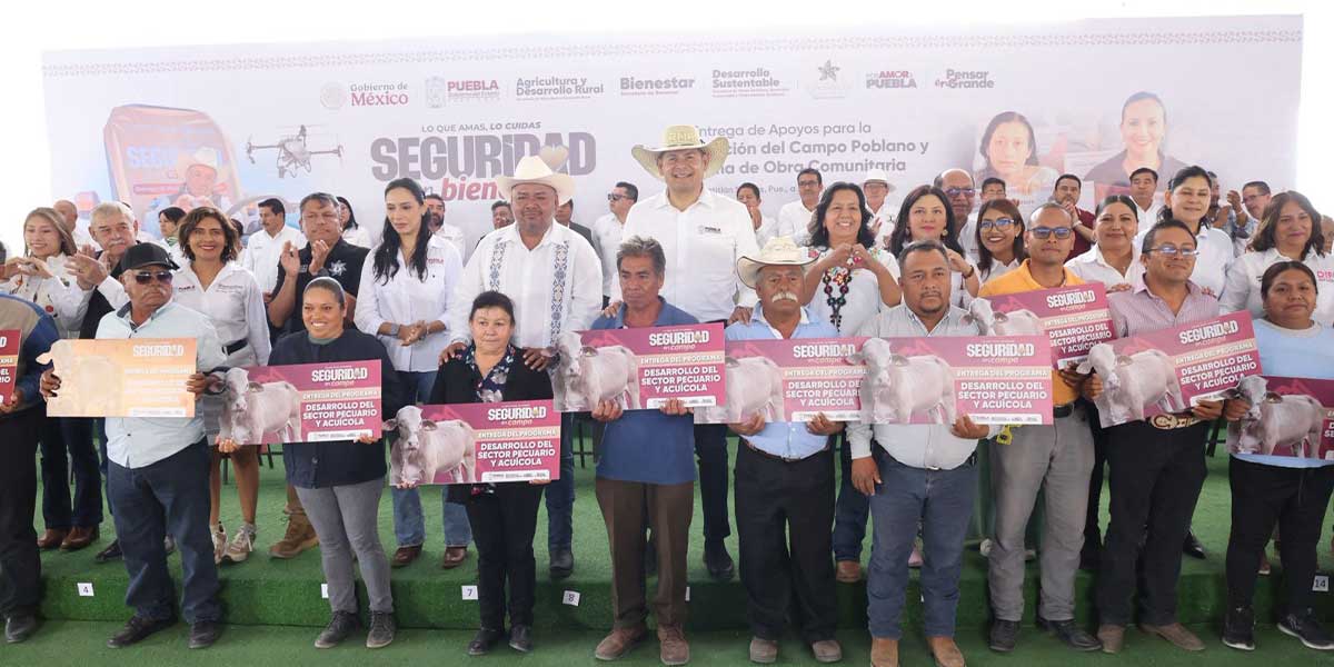 Acelera Armenta el desarrollo de la Sierra Negra con apoyos comunitarios y al campo