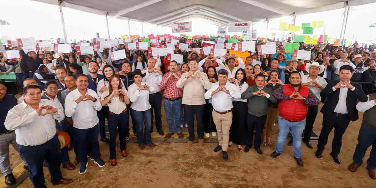 Gobierno de Puebla cumple un sueño: 27 módulos de maquinaria, drones y tractores