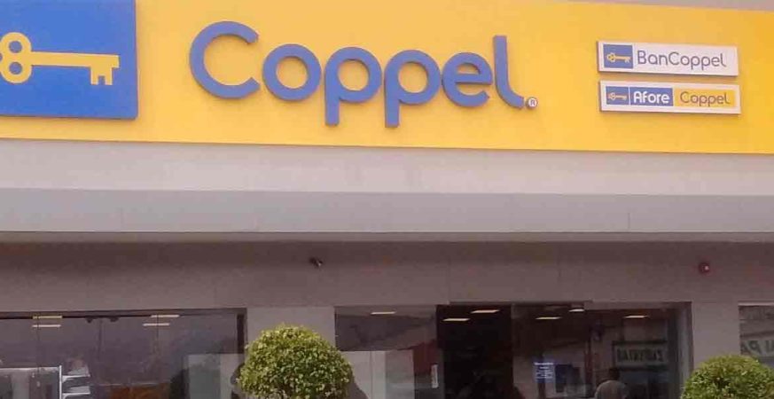 Detienen a cuatro personas por presunto robo a tienda Coppel en San Martín Texmelucan.