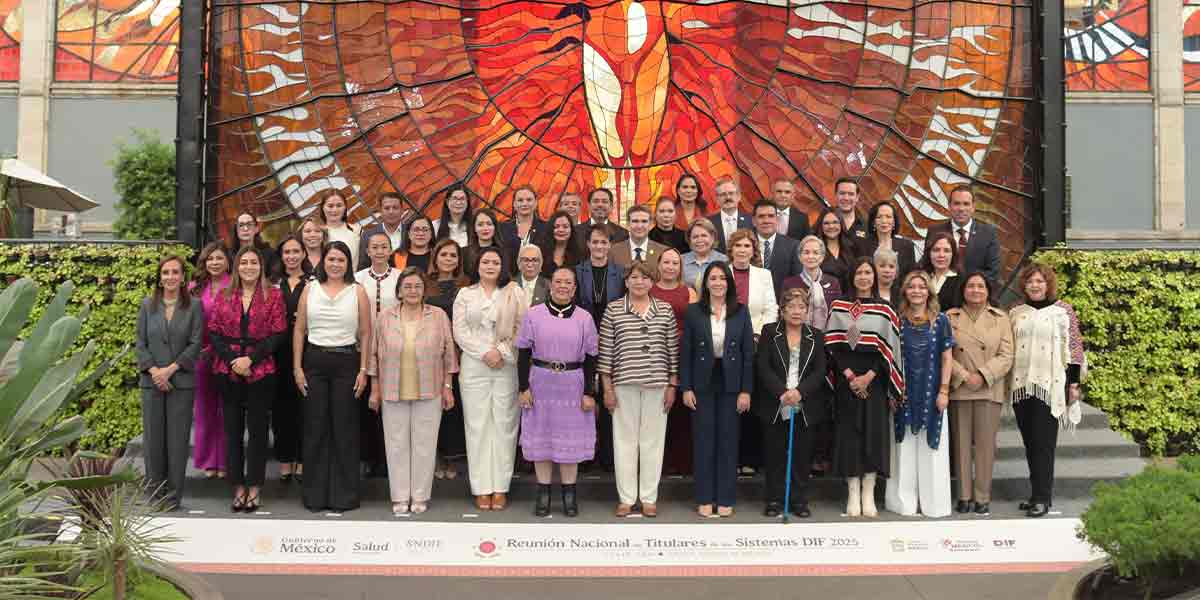 Puebla presenta modelo CEPOSAMI en Reunión Nacional de Titulares DIF
