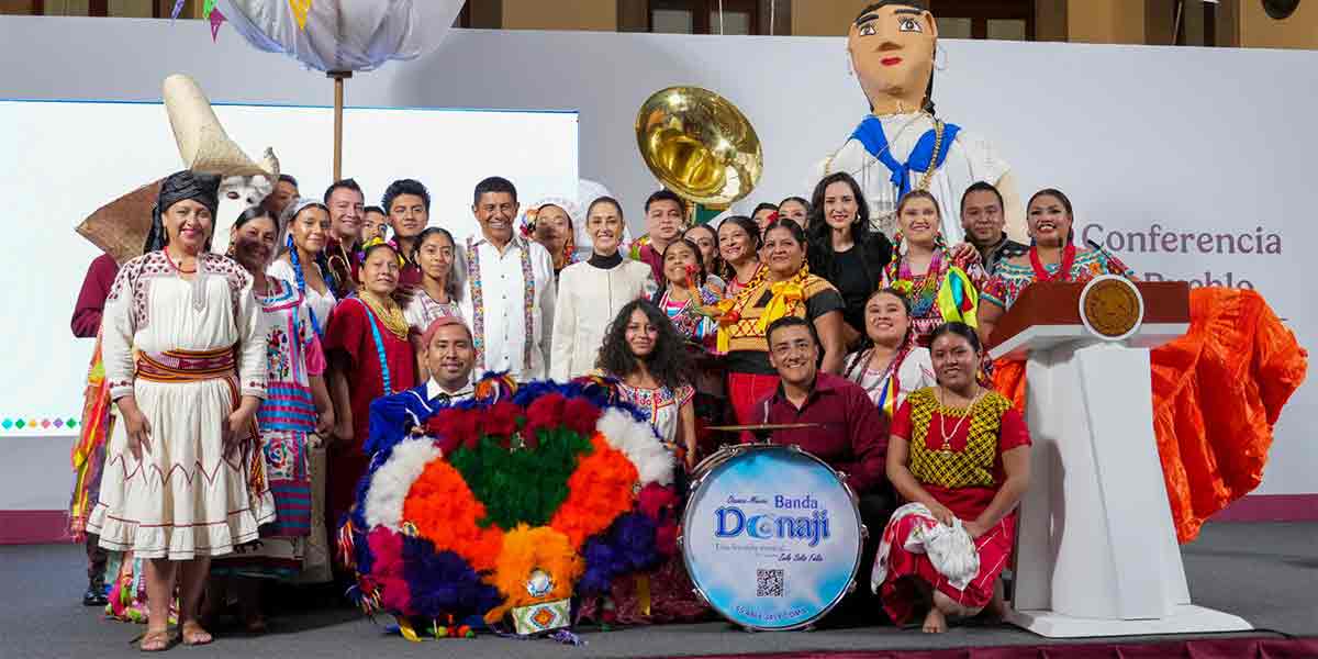 SE PRESENTA LA GUELAGUETZA 2025 EN “LA MAÑANERA DEL PUEBLO”