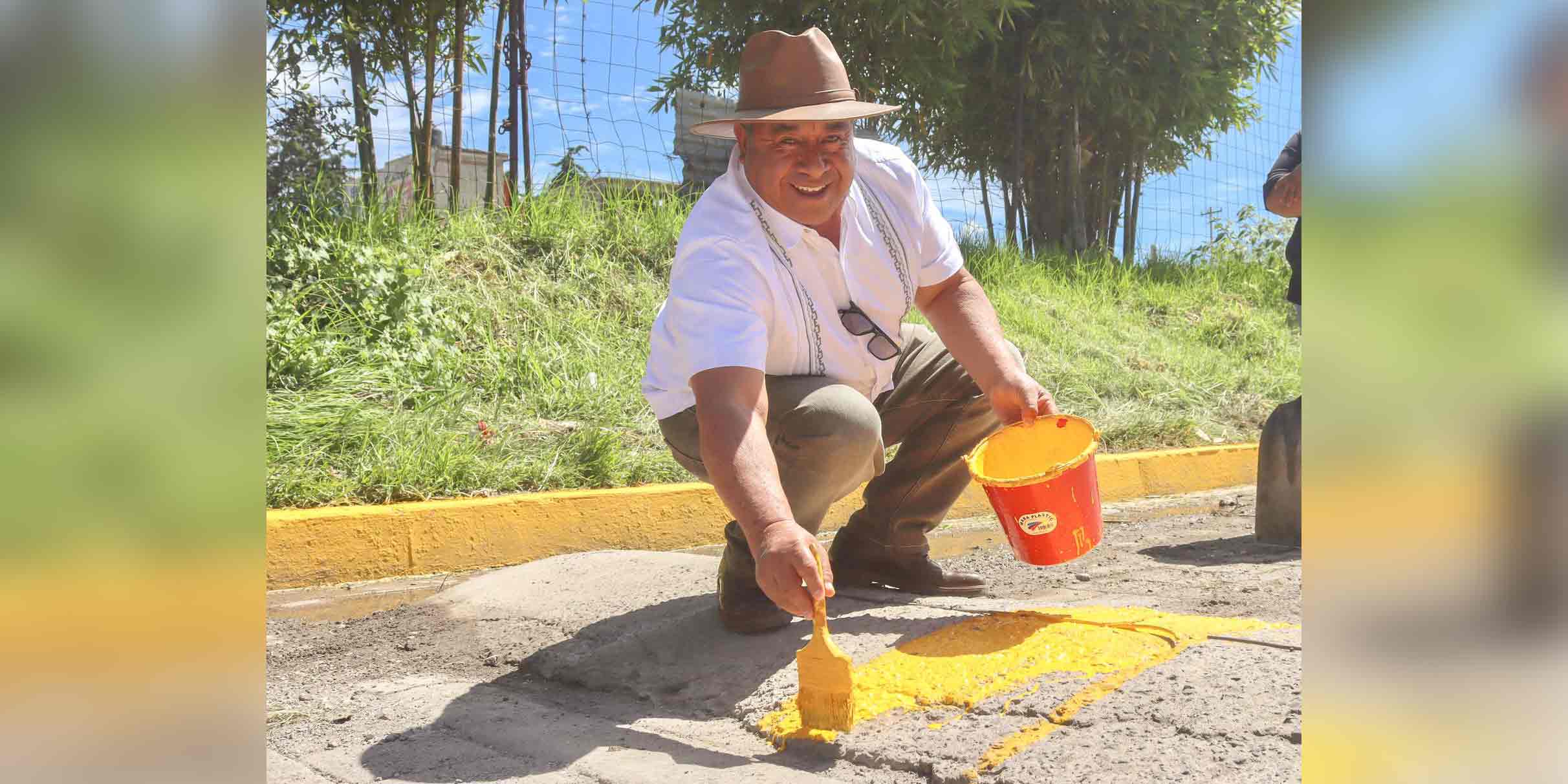 Héroes del mantenimiento urbano en Amozoc: Bachean, Podan, limpian y pintan calles.
