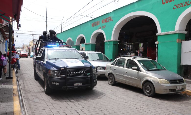 Operativos permanentes en mercados de San Pedro Cholula para salvaguardar el orden y la seguridad