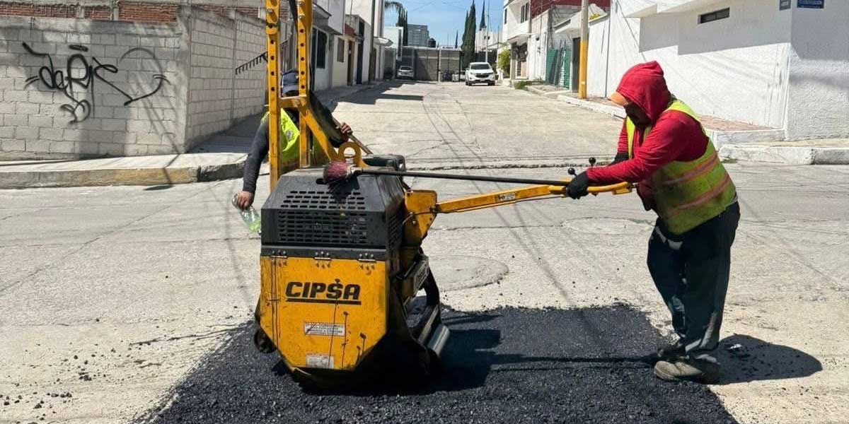 Intensifica Gobierno de la Ciudad Campaña Capitalina Bacheando Puebla
