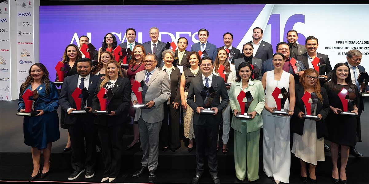Recibe Pepe Chedraui reconocimiento por calificación perfecta e histórica en transparencia y rendición de cuentas