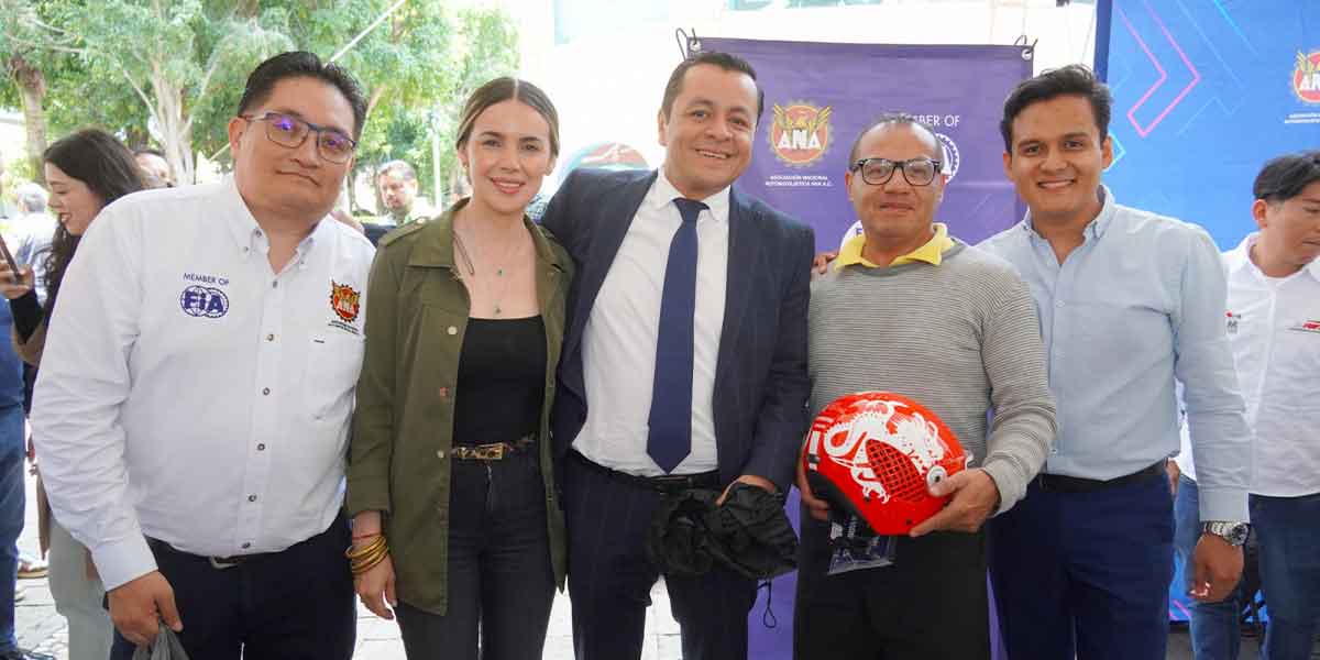 EN TEXMELUCAN SE PROMUEVE LA SEGURIDAD DE MOTOCICLISTAS CON LA ENTREGA DE CASCOS CERTIFICADOS