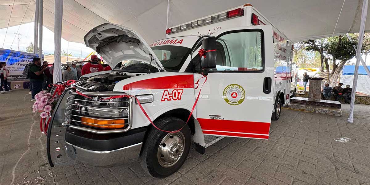 Adquieren dos ambulancias para beneficio de Amozoc