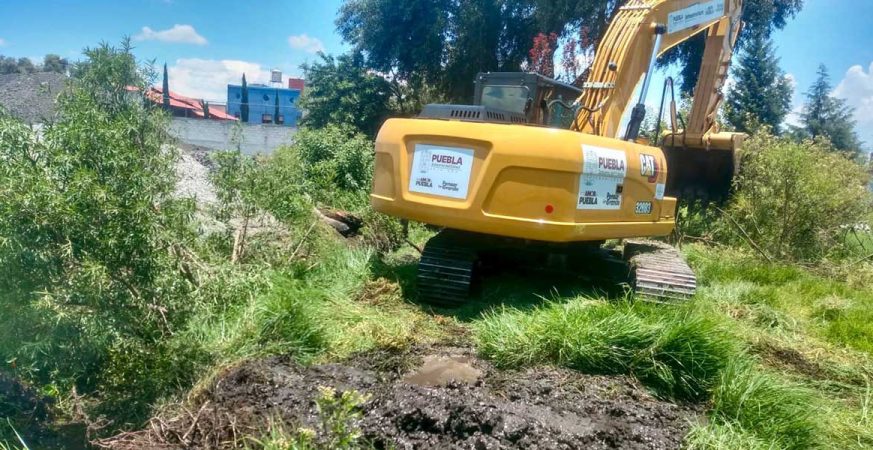 GOBIERNO DE TEXMELUCAN REALIZÓ DESAZOLVE DE RÍO ACOTZALA EN EL MORAL