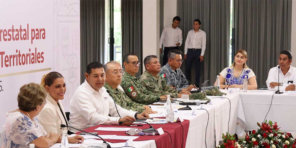 Asiste titular de la FGE a Firma de Convenio de Colaboración en materia de Seguridad entre los estados de Guerrero y Puebla