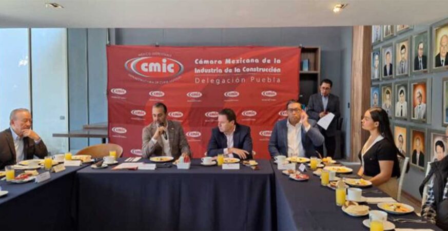 CMIC Puebla y Agua de Puebla sellan frente común por una obra hídrica de calidad