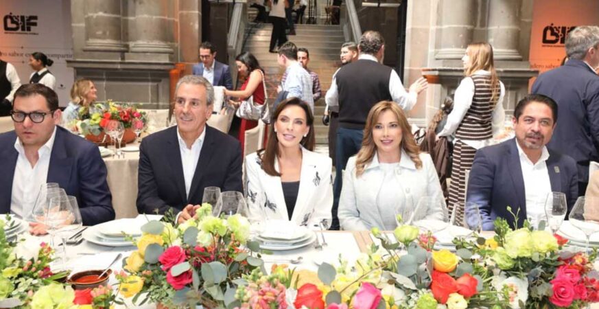 Comida con causa impulsada por el SMDIF recauda fondos para equipar escuela para niños con síndrome de Down