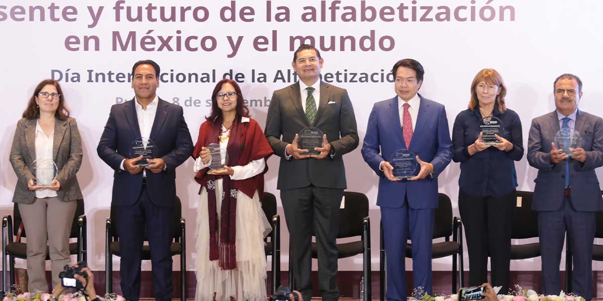 Con la presidenta Sheinbaum, México levantará la Bandera Blanca: Mario Delgado