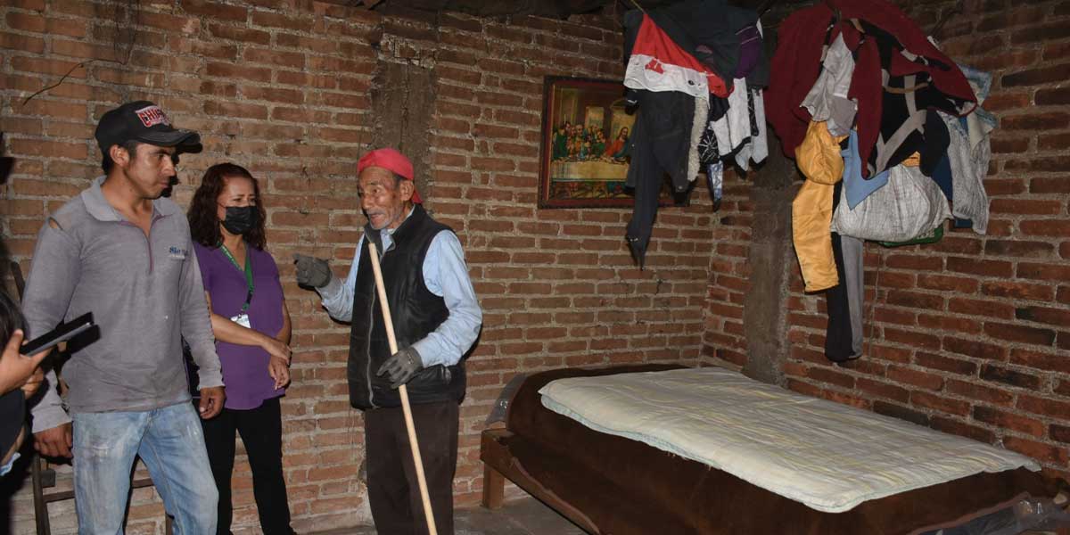 ATIENDE GOBIERNO DE TEXMELUCAN A ADULTOS MAYORES EN SITUACIÓN VULNERABLE