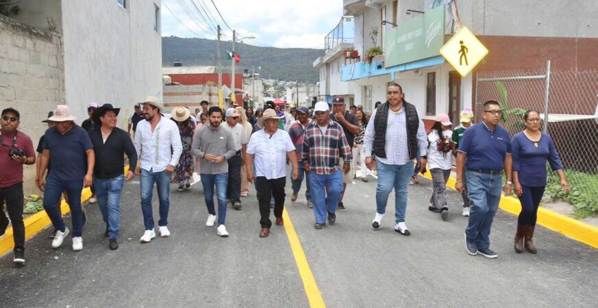 Inauguran nuevas calles y avanzan trabajos de bacheo en Amozoc