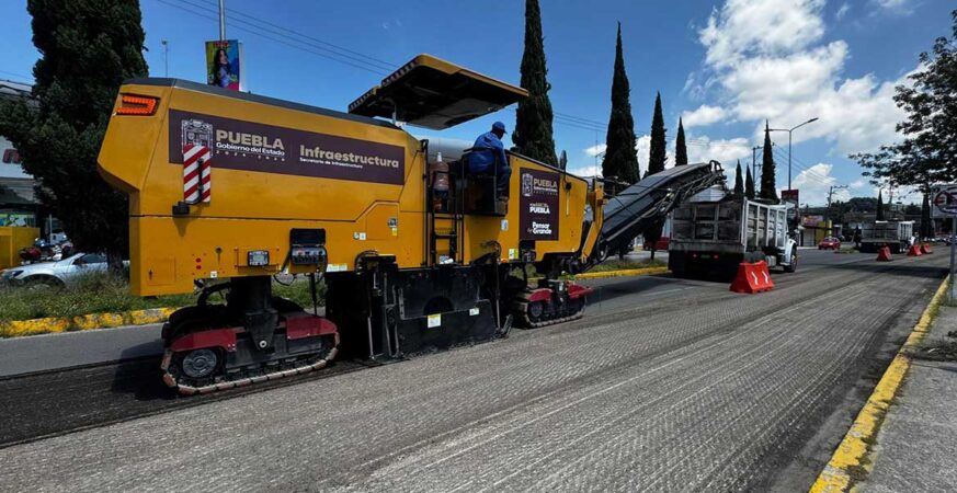 Con Módulos de Pavimentación Gobierno Estatal inicia rehabilitación del Camino Real a Cholula
