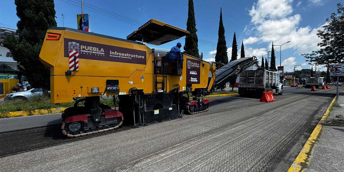 Con Módulos de Pavimentación Gobierno Estatal inicia rehabilitación del Camino Real a Cholula