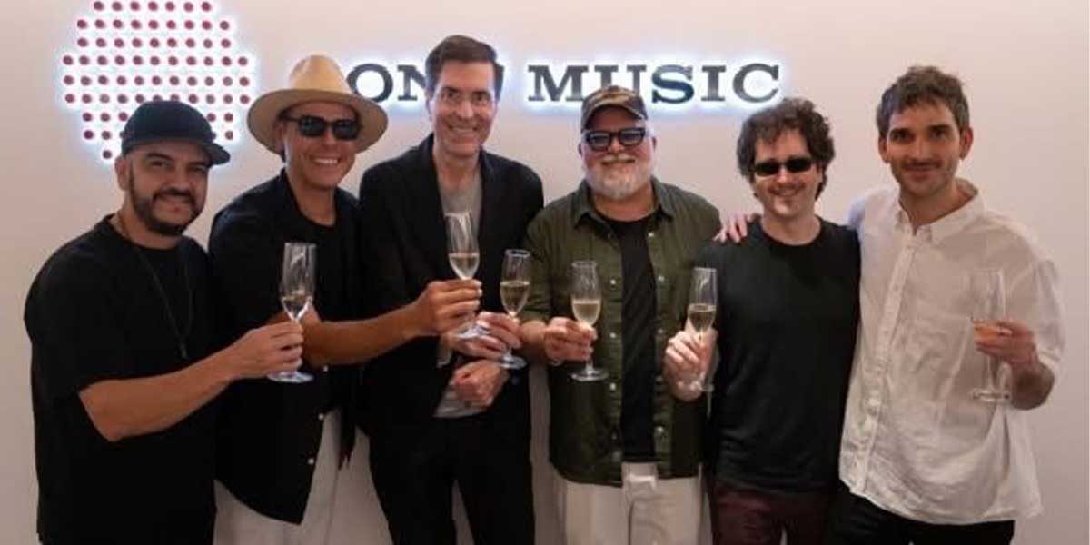 Con nuevo disco en camino, Jumbo vuelve a casa de la mano de Sony Music México