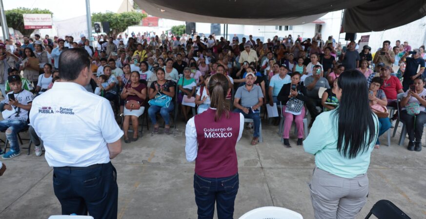 EN LA COMUNIDAD DE LA CEIBA, PUEBLA, PRESIDENTA CLAUDIA SHEINBAUM REAFIRMA SU COMPROMISO DE AYUDAR A LAS Y LOS AFECTADOS POR LAS LLUVIAS