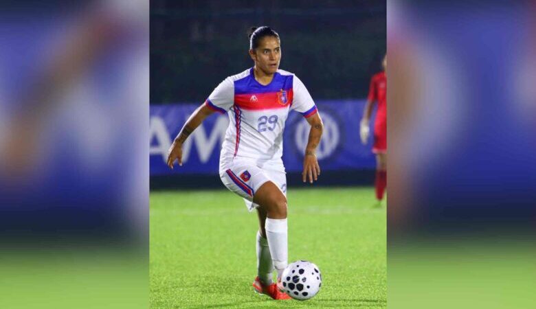 Futbolista poblana, Claudia Cid, se convierte en la primera mexicana en jugar profesional en Albania