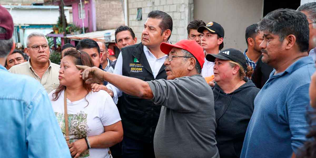 Gobernador Armenta responde de manera inmediata en zonas afectadas por lluvias y supervisa entrega de apoyos