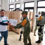 Gobernador Armenta responde de manera inmediata en zonas afectadas por lluvias y supervisa entrega de apoyos