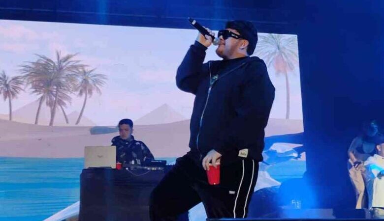 Shots, sorpresas y corridos tumbados: así se vivió el show de Víctor Mendívil en Puebla