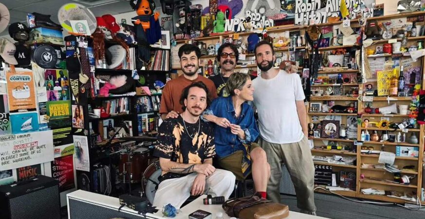 Rubio conquista el Tiny Desk de NPR con un show íntimo