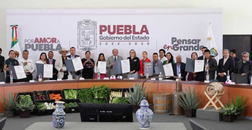 Puebla se consolida como referente en producción mezcalera, líder nacional e internacional