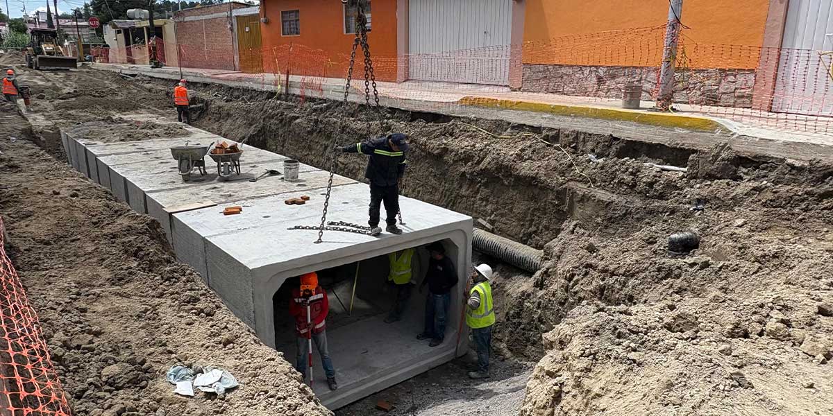 Avanza Gobierno de la Ciudad con la construcción del Colector Pluvial en la colonia Vista Hermosa Álamos