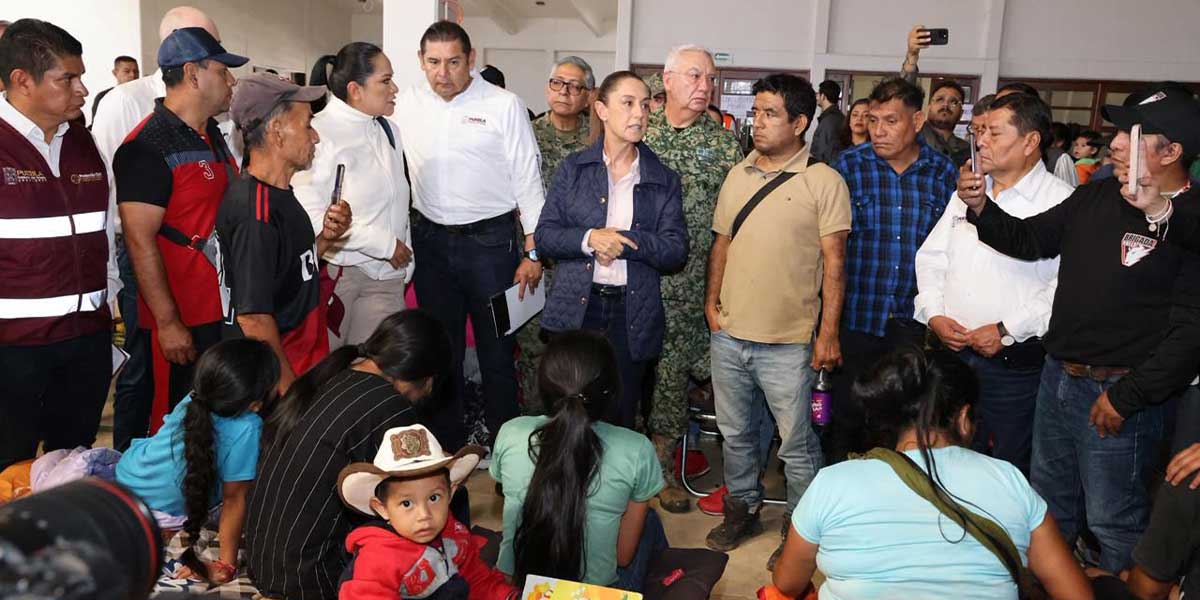 Presidenta Claudia Sheinbaum visita a damnificados por las lluvias en Huauchinango, Puebla