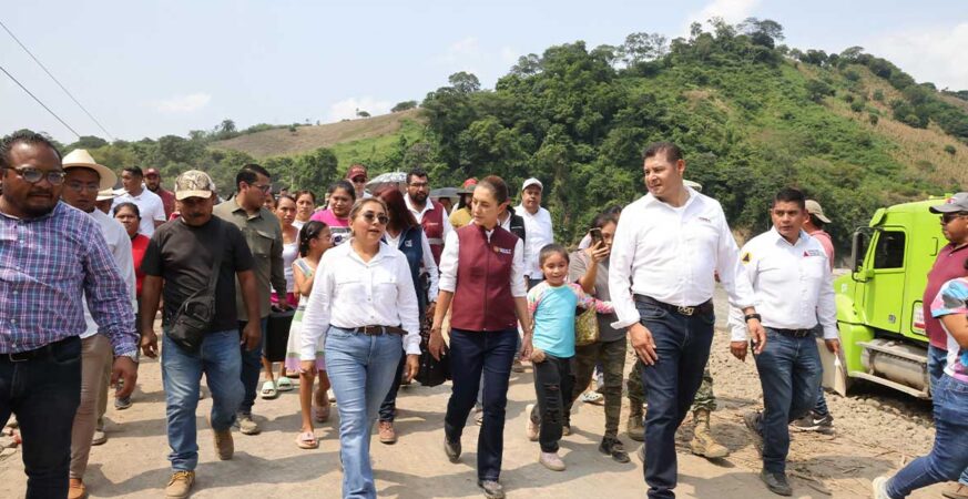 "Estaremos hasta el último momento", presidenta Sheinbaum supervisa trabajos en Pantepec