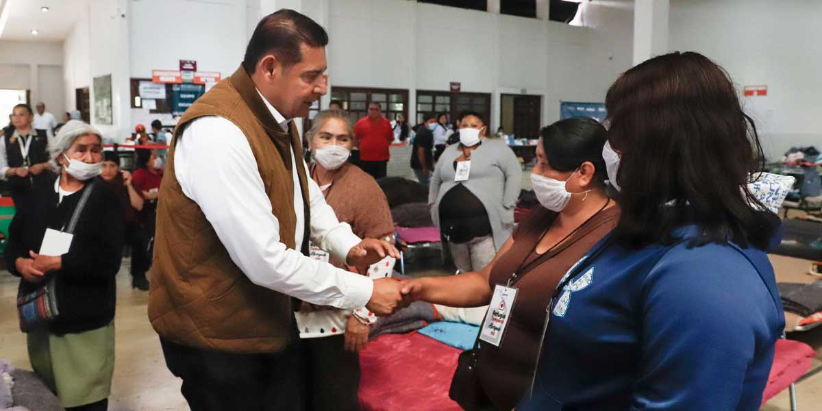 Con brigadas de salud, gobierno estatal refuerza control sanitario en la Sierra Norte
