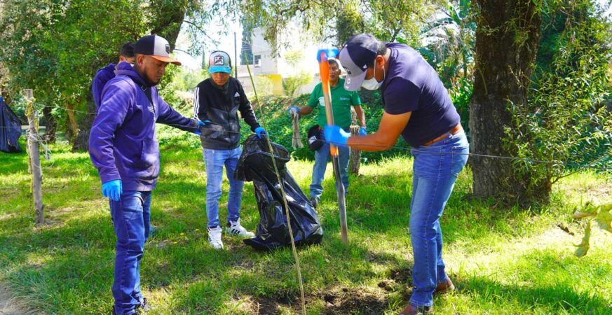 REALIZÓ SOSAPATEX JORNADA DE LIMPIEZA Y REFORESTACIÓN EN LA RIBERA DEL RÍO ATOYAC