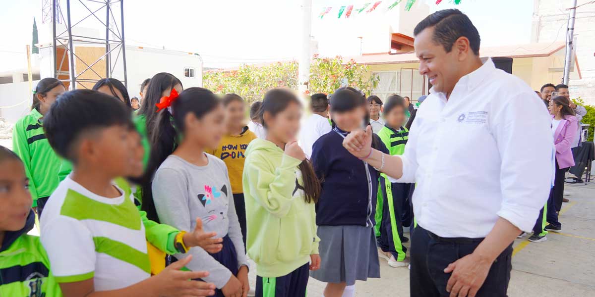 INICIA GOBIERNO DE TEXMELUCAN CONSTRUCCIÓN DE SALÓN DE USOS MULTIPLES EN PRIMARIA DE SAN JUAN TUXCO