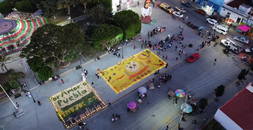 Inicia la festividad de día de muertos en Amozoc con la primera Catrina y Tapete Monumental