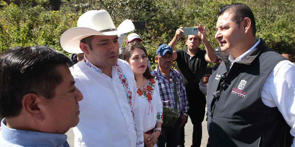 Tras años de olvido, se conectan Sierra Norte y Nororiental con rehabilitación carretera y desarrollo incluyente