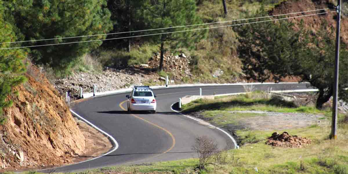 Progreso y justicia social para todos, avanza Carretera Interserrana