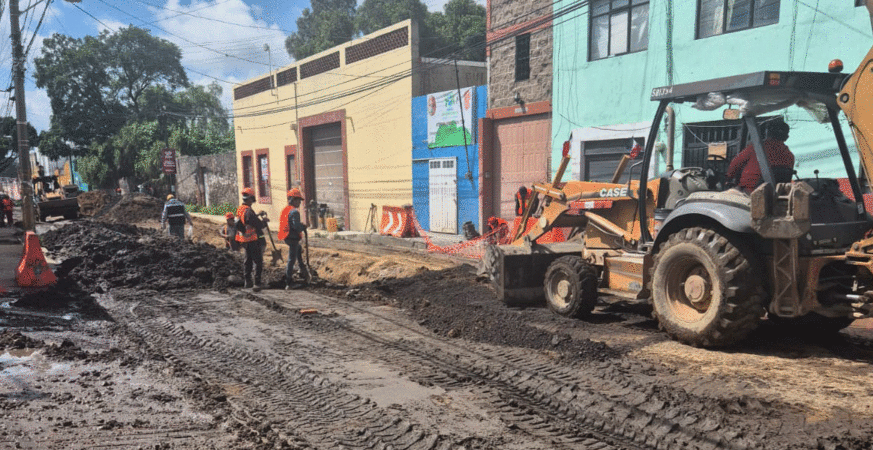 Agua de Puebla Sustituyó la Red de Drenaje Sanitario de la 11 oriente, en beneficio de 2,800 habitantes de las colonias Azcárate y Analco