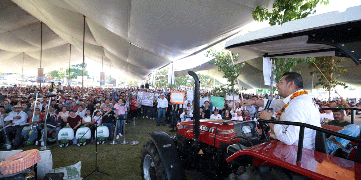 Insumos y tecnología para el campo impulsan soberanía alimentaria en Tenampulco: Armenta