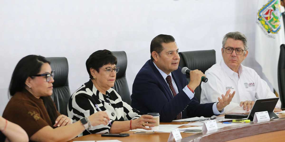 Gobierno de Puebla premia con 20% de apoyo directo a transportistas cumplidos