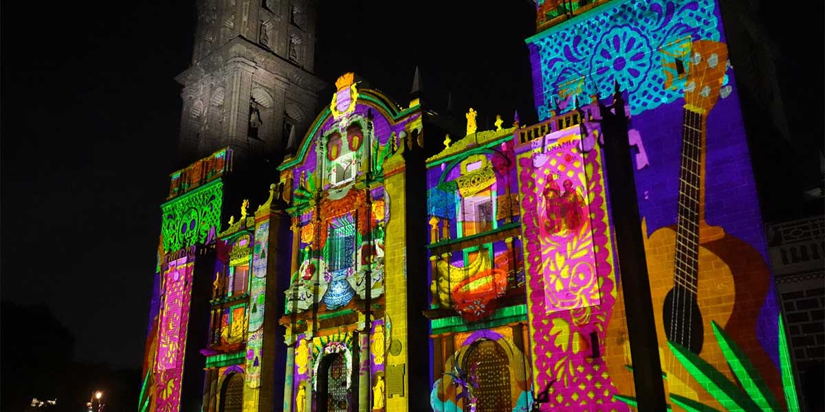 Inaugura Pepe Chedraui videomapping conmemorativo al Día de Muertos con luz y tradición