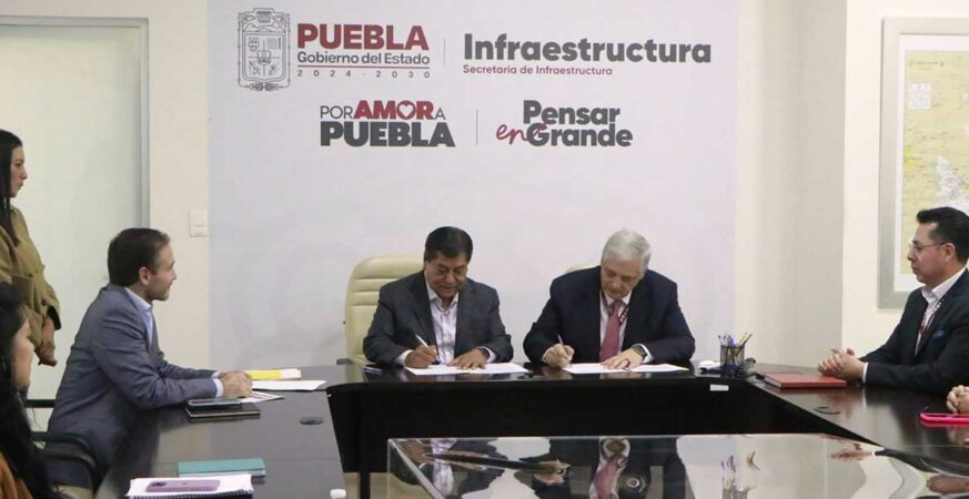 Secretaría de Infraestructura e ISSSTEP firman convenio para obra a favor de derechohabientes