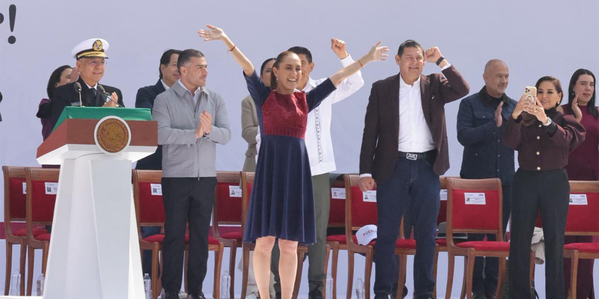 ANTE 600 MIL PERSONAS EN EL ZÓCALO, PRESIDENTA CLAUDIA SHEINBAUM SOSTIENE: MÉXICO AVANZA CON DIGNIDAD, CON JUSTICIA, CON UNIDAD Y CON LA FUERZA INVENCIBLE DE SU PUEBLO