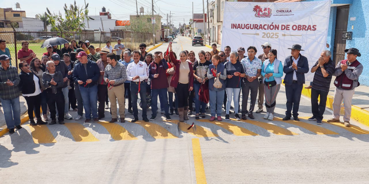 Tonantzin Fernández impulsa la rehabilitación de la calle 5 de Mayo en Santiago Mixquitla