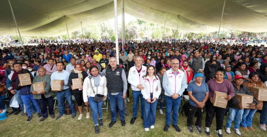 Refuerzan MariElise Budib y Pepe Chedraui entrega de apoyos alimentarios en la capital