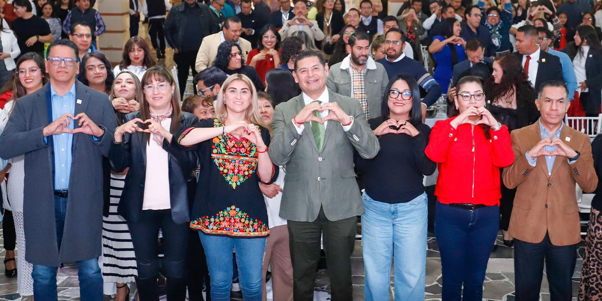 Con posadas decembrinas, Tonantzin Fernández fortalece la convivencia familiar en San Pedro Cholula