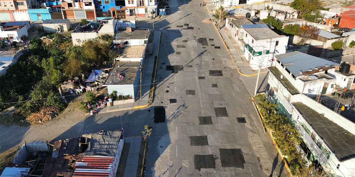Gobierno de Amozoc inicia el año con trabajos de bacheo