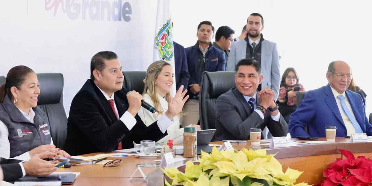 Con entrega de equipamiento a la SSC, Tonantzin Fernández refuerza la seguridad de San Pedro Cholula