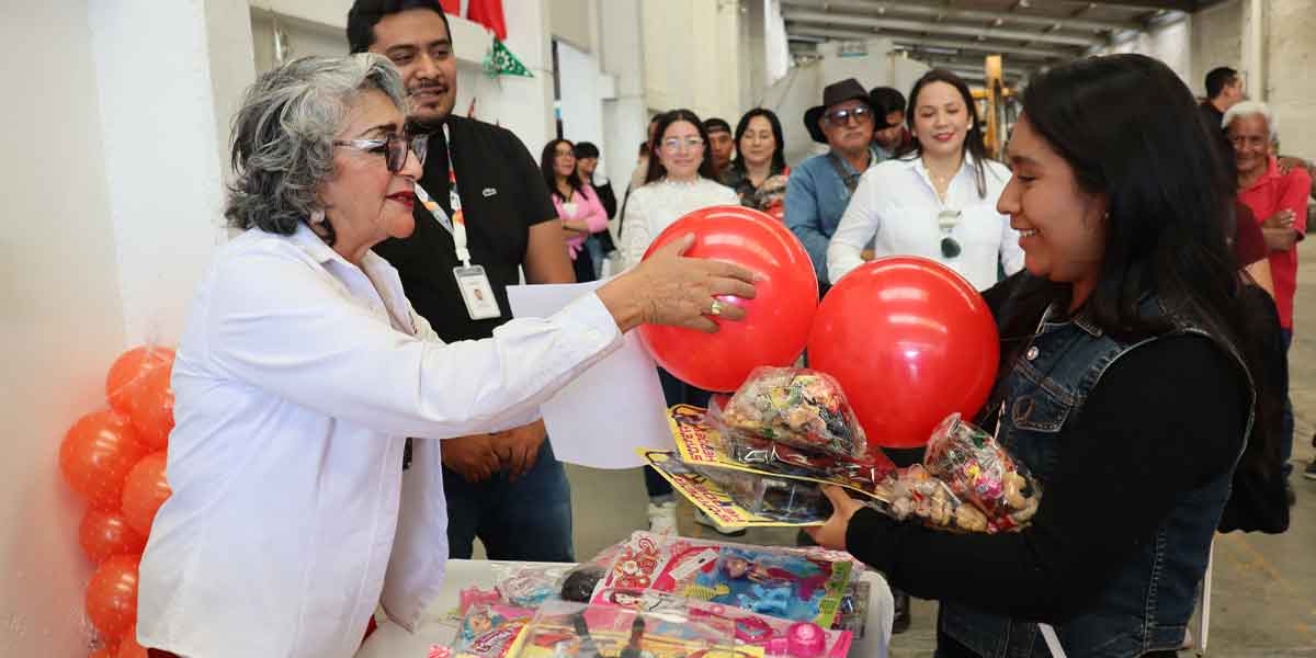 DIF San Pedro Cholula reconoce labor de trabajadores municipales
