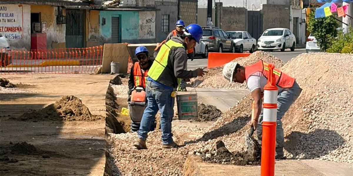 Refuerza Gobierno del Estado prevención de incendios con brechas cortafuegos en Chiautzingo